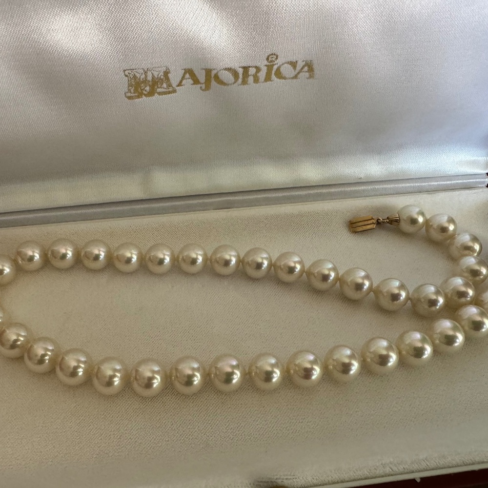 Majorica man-made pearl necklace